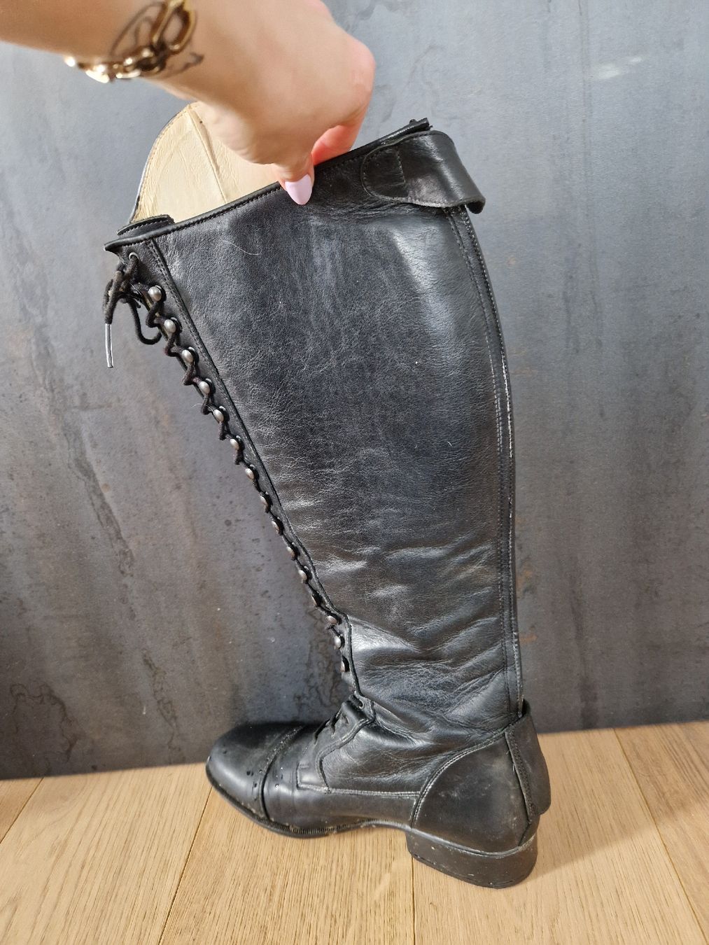 Felix Bühler Scarpe da donna: Reiststiefel – Usato da Knonau venduto da CorinaPhillips