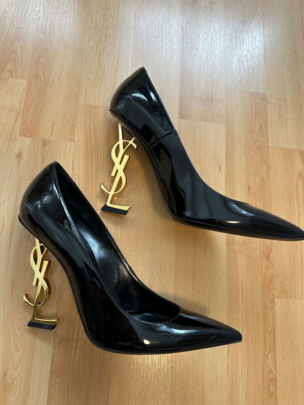 Saint Laurent Scarpe da donna: Damen Pumps – Usato da Näfels venduto da nez_75jq 4