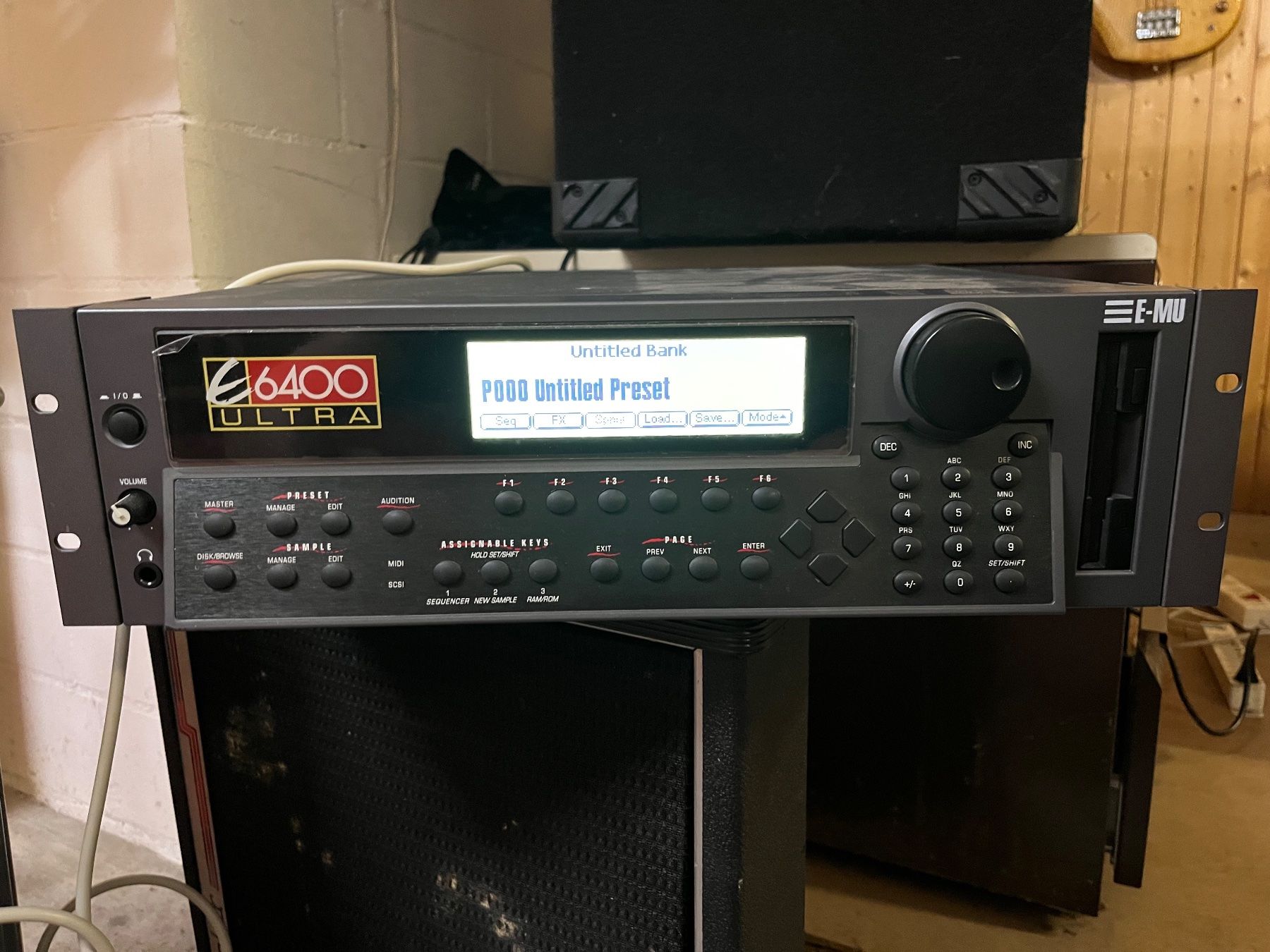 E-Mu Strumenti musicali: E-MU E6400 Ultra Sampler-64MB RAM inkl. Sound Library – Usato da Zürich venduto da eenerscho