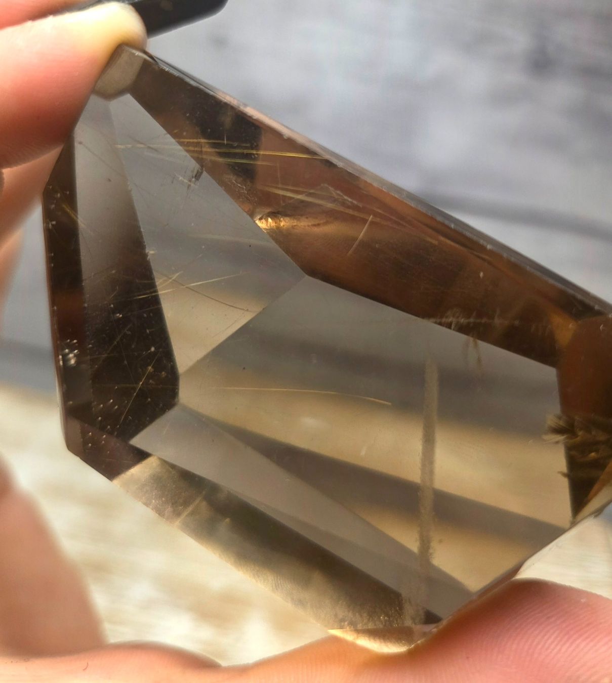 Minerali & Pietre curative: Rauchquarz mit Goldrutilen Freiform A 150g – Nuovo e nell'imballaggio originale da Matzingen venduto da Shay_Crystalz