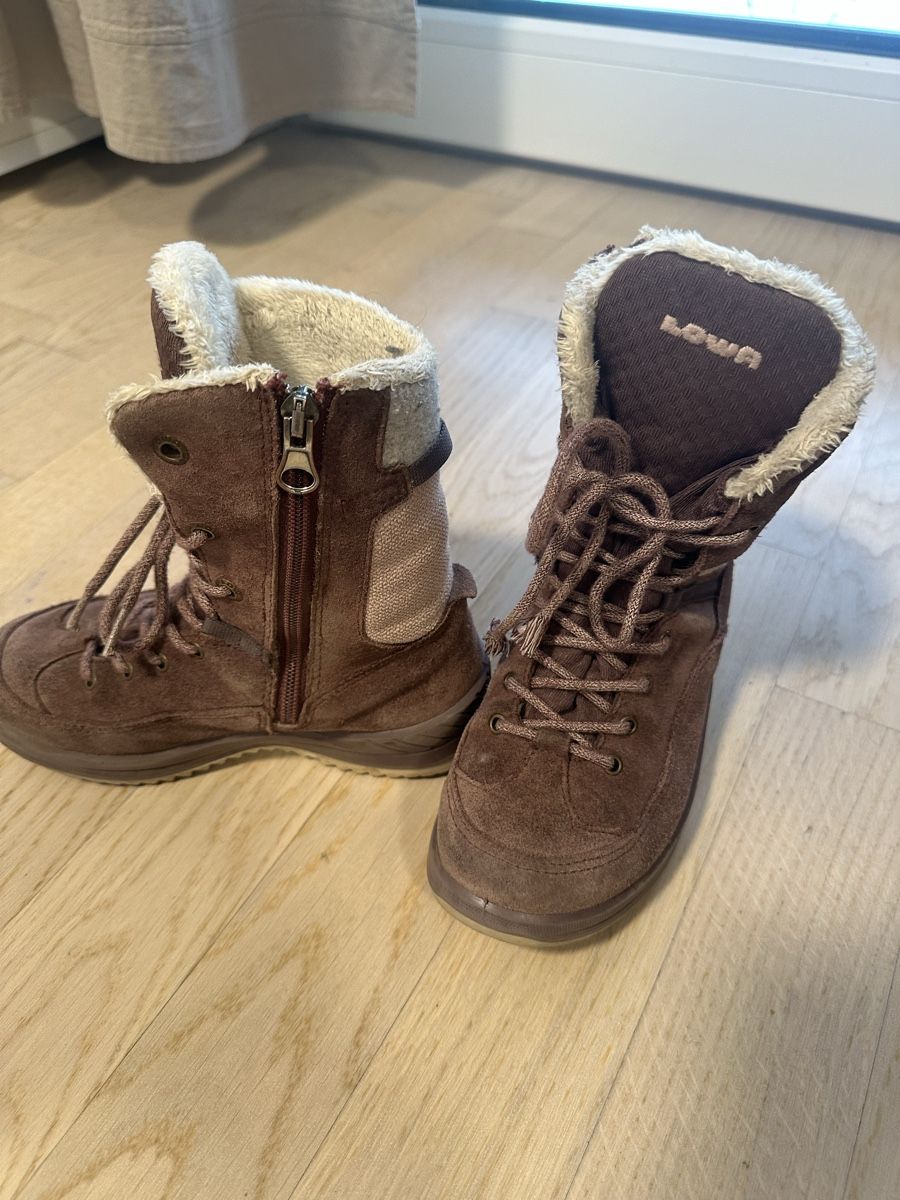 Lowa Scarpe per ragazze: LOWA Winterschuhe Mädchen Gr. 30 – Usato da Dübendorf venduto da nat_h9wg 1