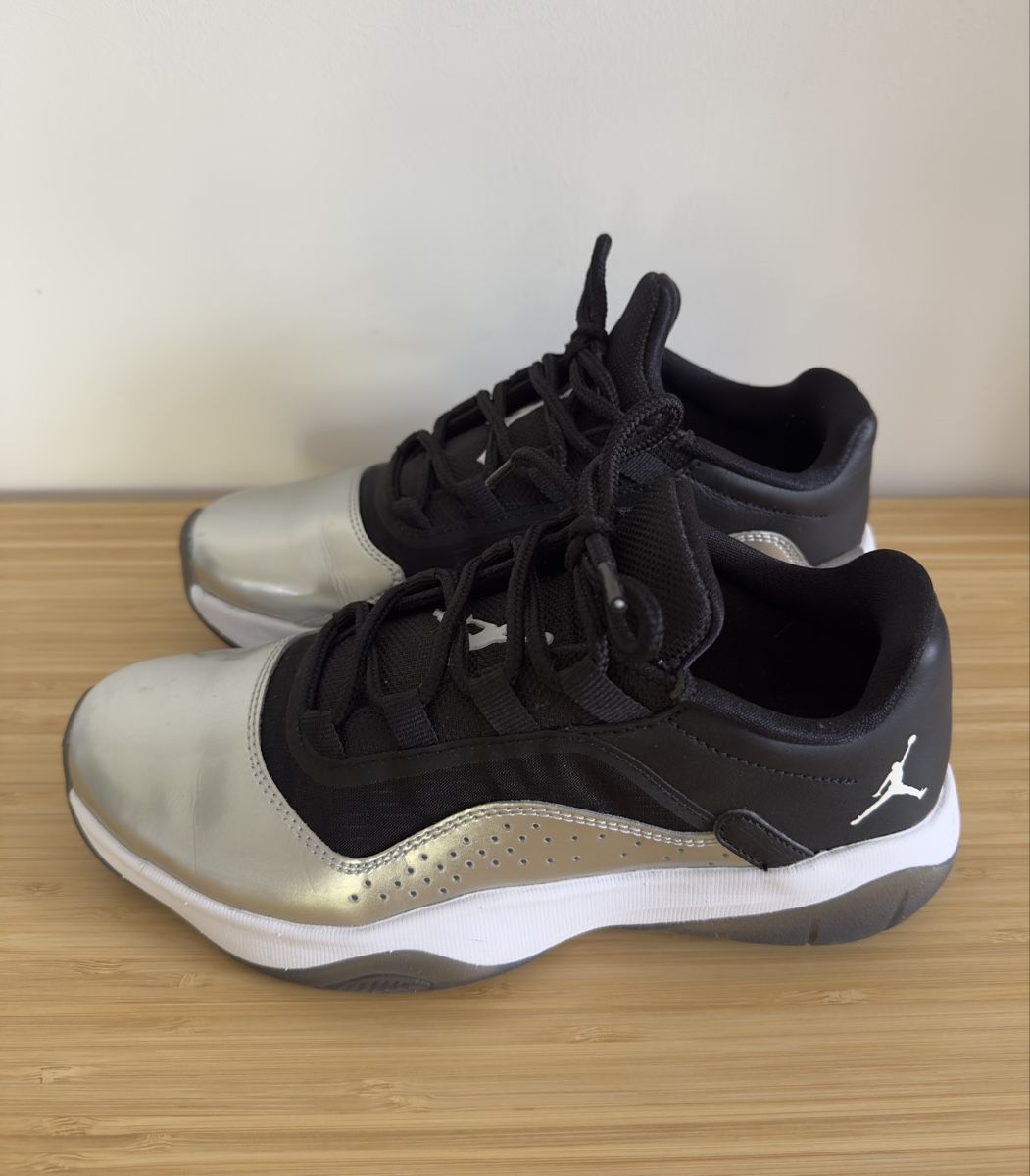 Jordan Scarpe da donna: Air Jordan 11 CMFT Low – Nuovo (secondo la descrizione) da Porza venduto da ali_5lxm 2