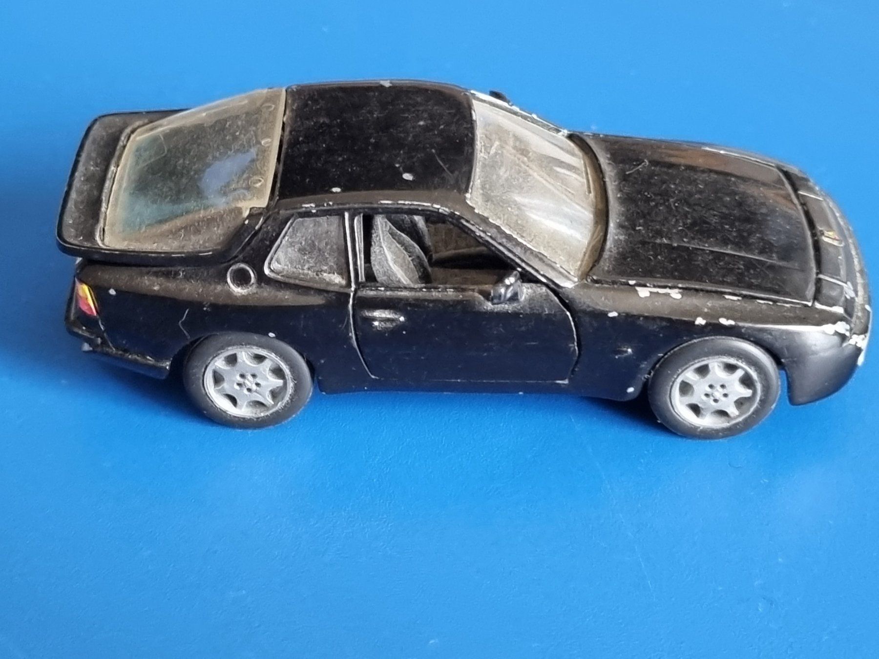 Porsche Modellini d'auto: Porsche 944 S2 Madi in R Germany – Usato da Schaffhausen venduto da Leveron13 3