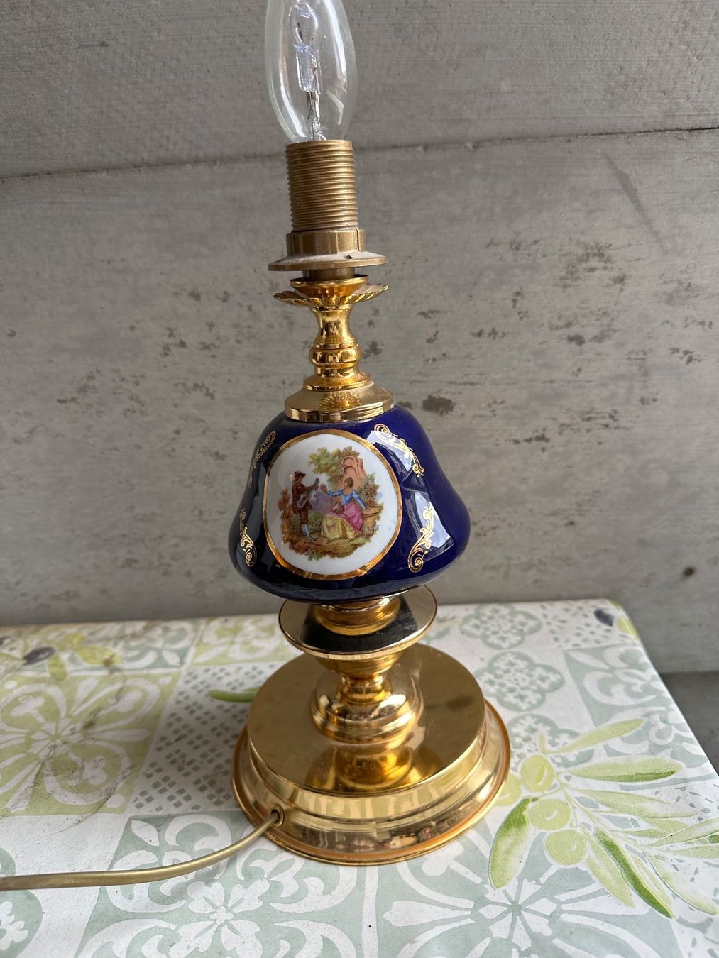Lampade: " Limoges bleu porcelaine – Usato da Lausanne venduto da artnouveau04 1