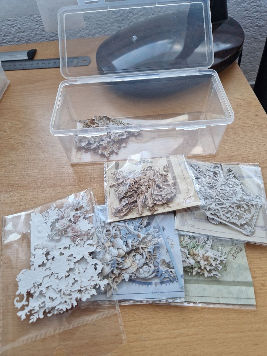 Alle Dekorationen: Dekomaterial – Neu und originalverpackt aus Ipsach von Sabinet 1