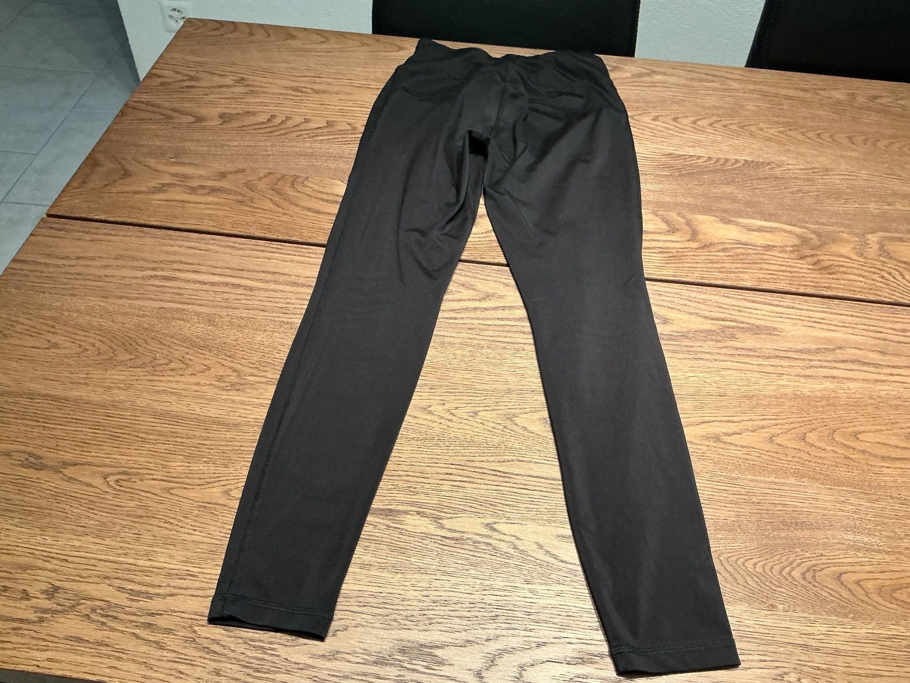 Leggings: Schwarze Sport-Leggings Grösse S – Gebraucht aus Würenlos von Chicca2004 2