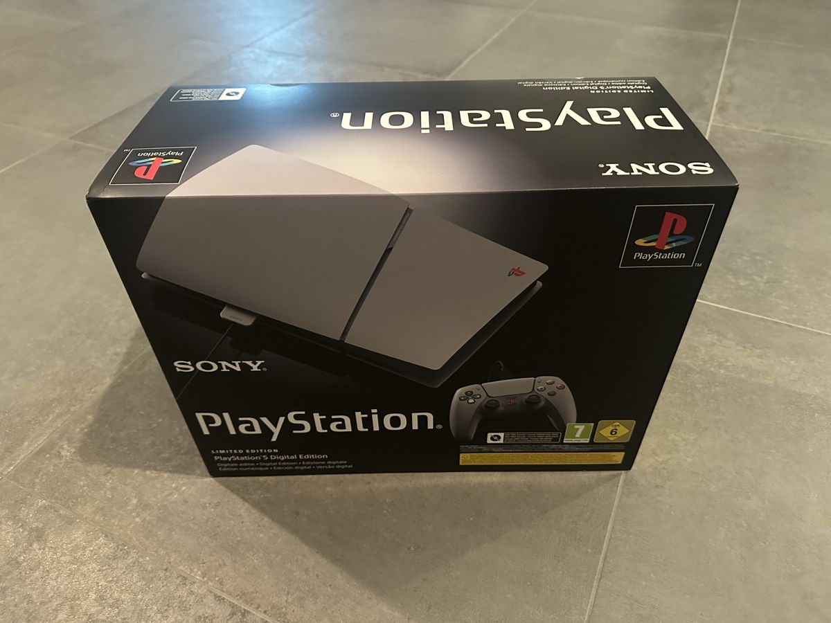 Sony Console: PS5 Digital Edition 30th Anniversary - Neuve scellée – Nuovo e nell'imballaggio originale da Onex venduto da daBraun
