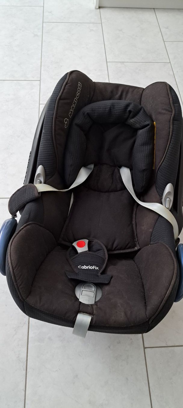 Maxi-Cosi Seggiolini per auto: Maxi Cosi mit Schlafsack – Usato da Schänis venduto da luc_f7pb