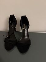 Damenschuhe Sandalen schwarz Schlange Absatz Grösse 37