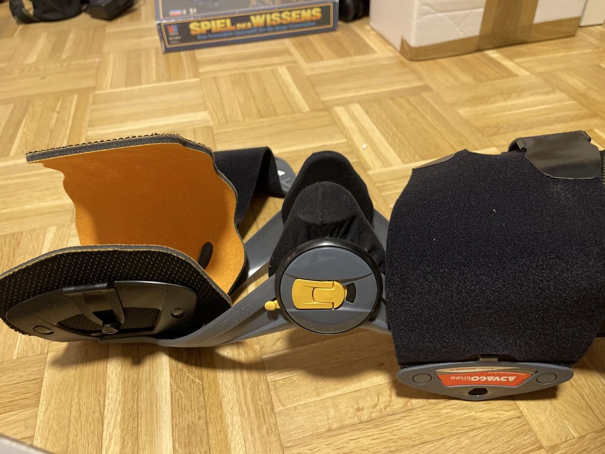 Attrezzature mediche: ADVAGO knie Knieorthese Gr. M – Nuovo (secondo la descrizione) da Schönenbuch venduto da hug_f2ny 1
