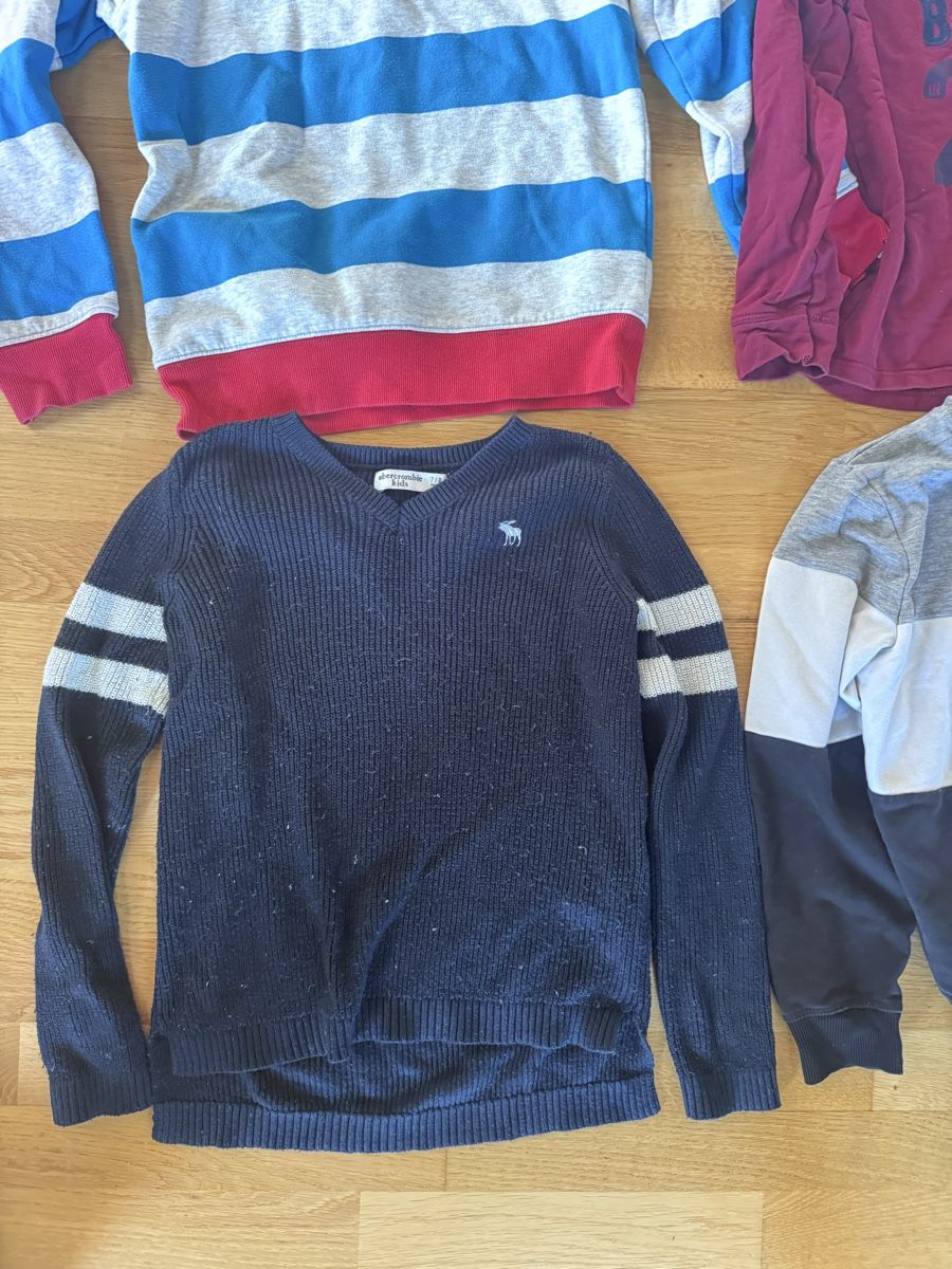 Pulls et sweat-shirts: 4 Jungen Pullover 134 – D'occasion à Wädenswil par dorodi 1