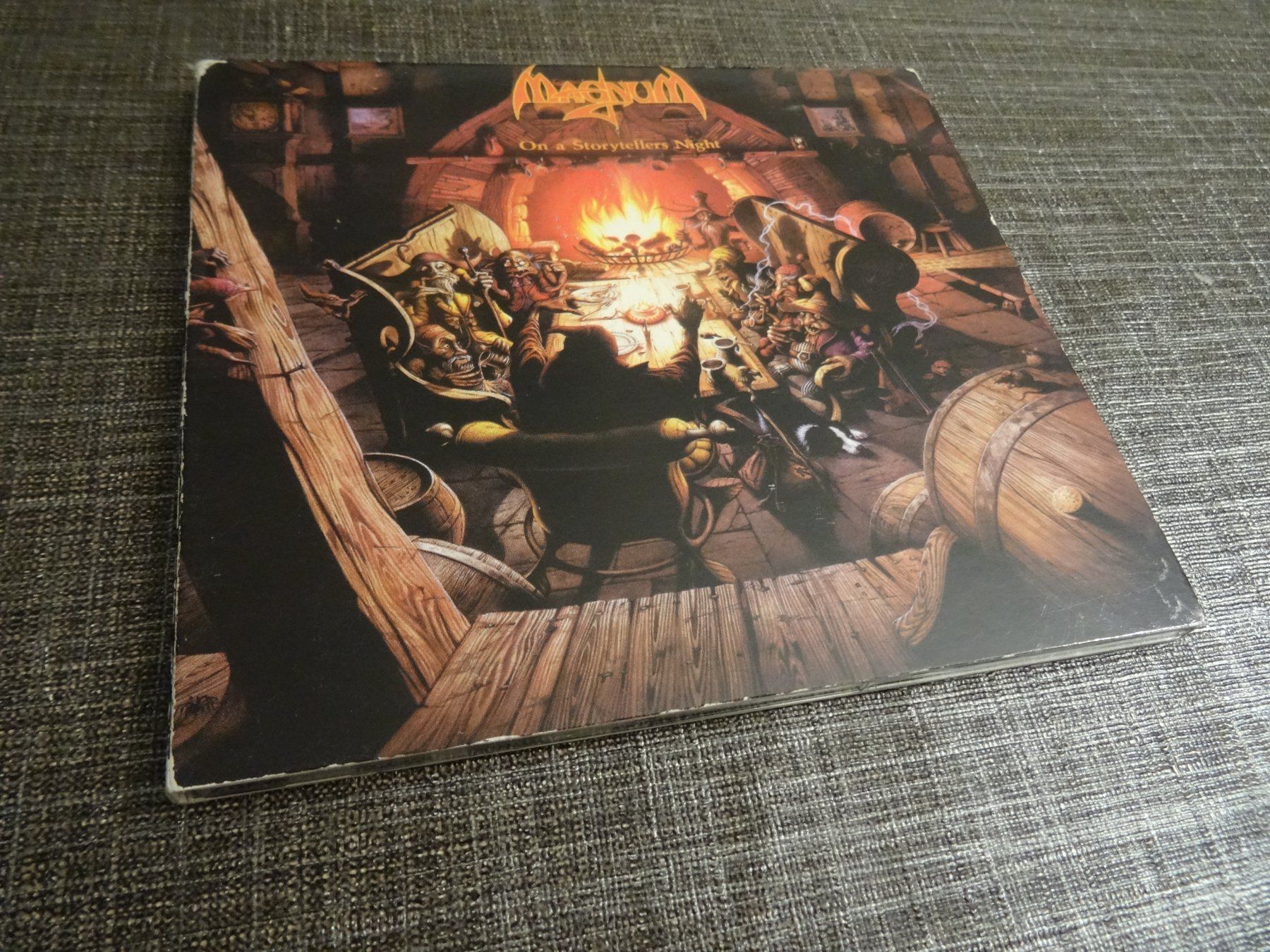 CD: Magnum - On a Storytellers Night CD – Usato da Olten venduto da Disc-Ausverkauf