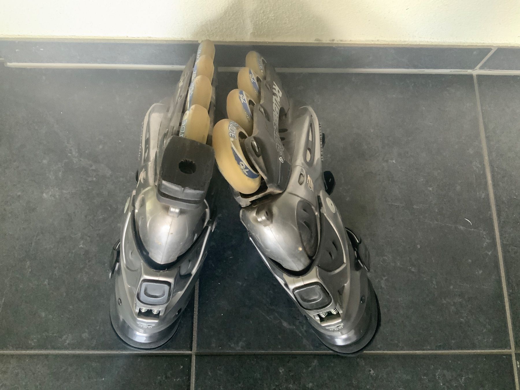 Patins à roul. & inline: Rollerblade Inlineskates Grösse 43 – D'occasion à Herzogenbuchsee par Ursbre 3