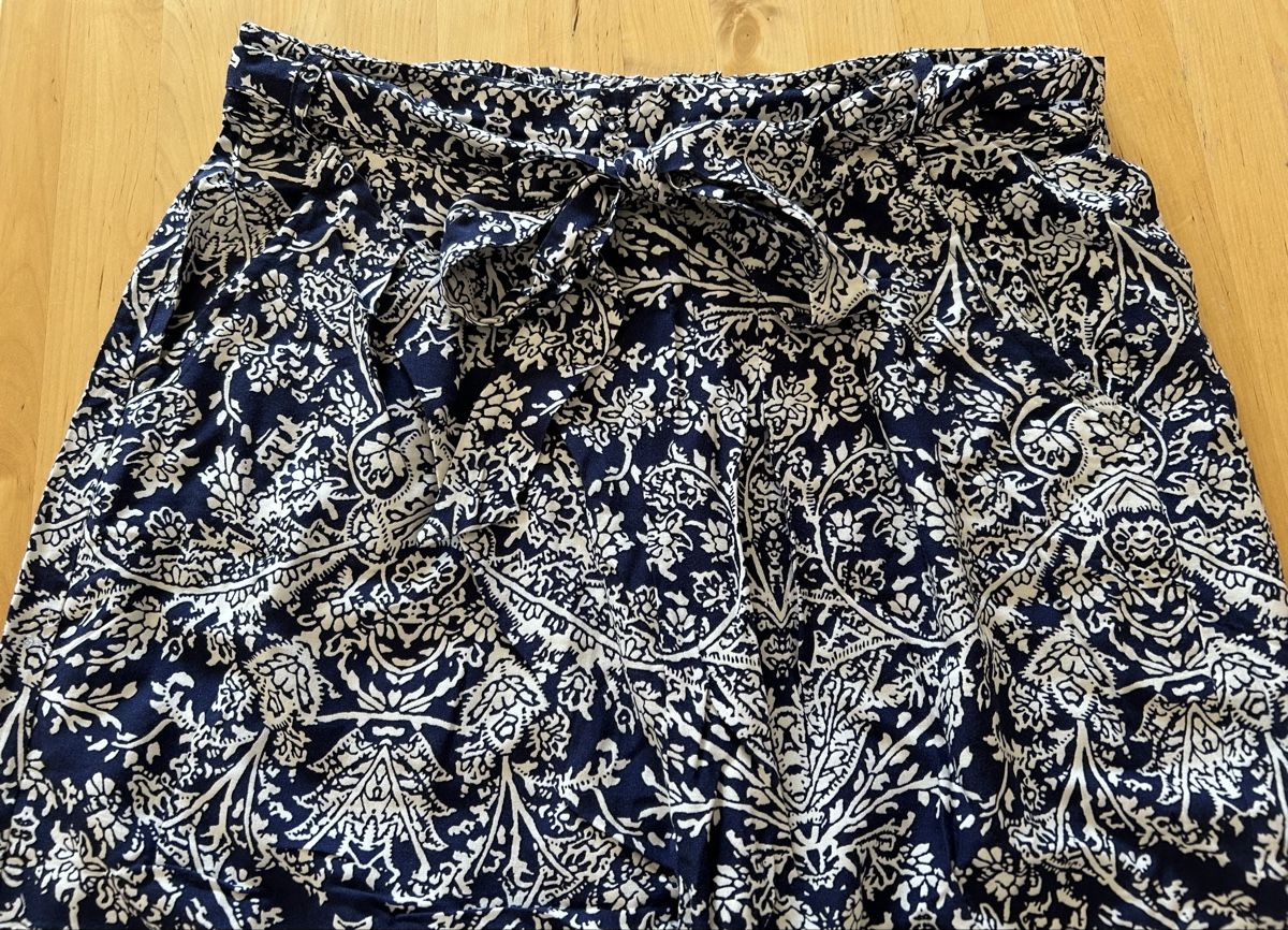Pantaloni: New Cache-Cache light pants (170/72A) – Nuovo (secondo la descrizione) da Zürich venduto da Sophie0569 4