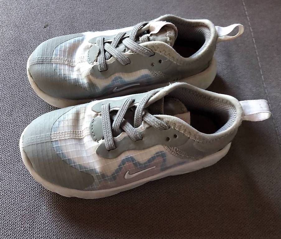 Scarpe per ragazze: Chaussures/baskets fille taille 26 – Usato da Renan BE venduto da atila08 1