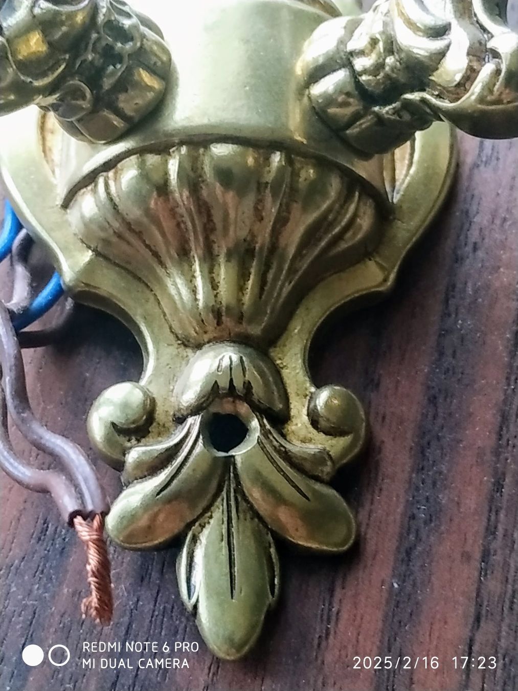 Lampade: Jugendstil Wandlampe Leuchte wunderschön ziseliert Messing – Usato da Gelterkinden venduto da Luusmaiteli 3