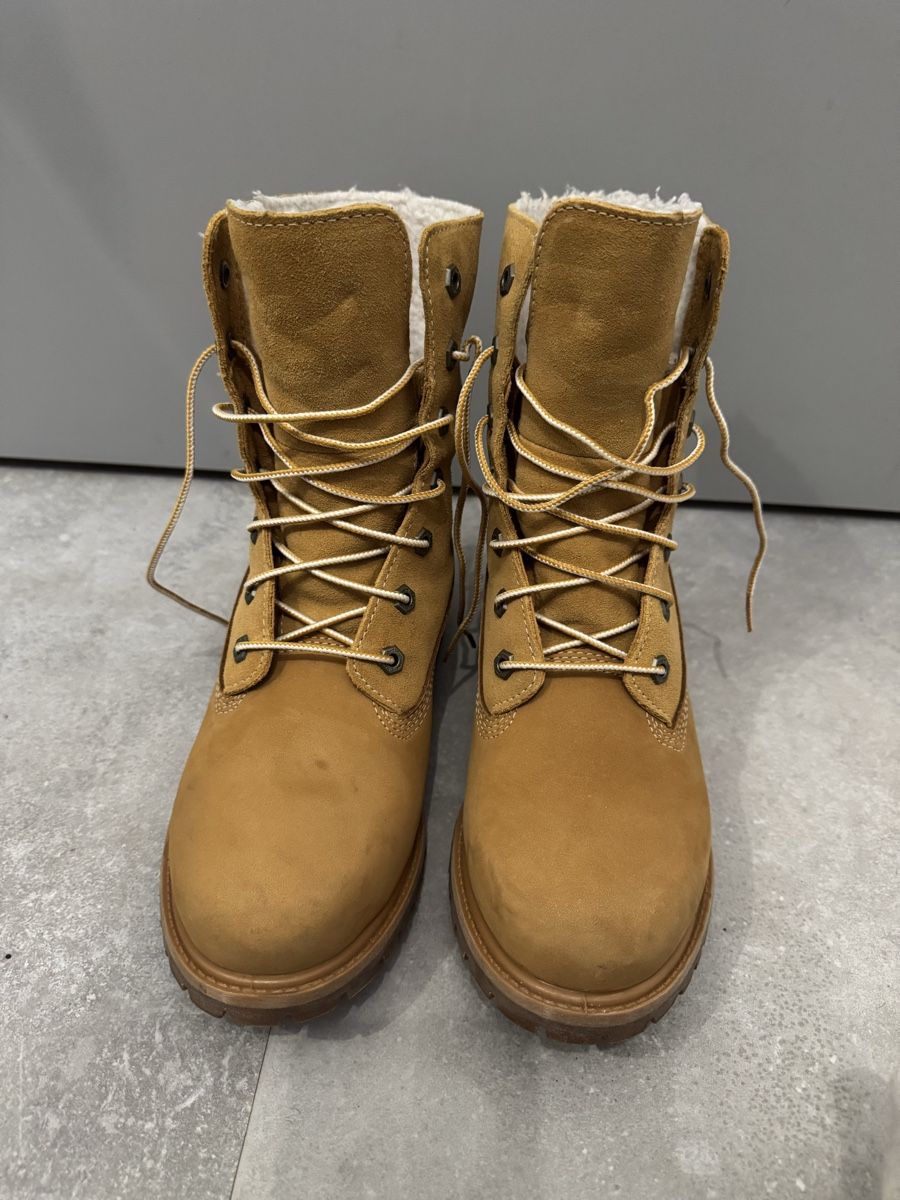 Timberland Scarpe da donna: Timberland bottes d'hiver fourrées, taille 39,5 – Usato da La Chaux-de-Fonds venduto da kel_9khc