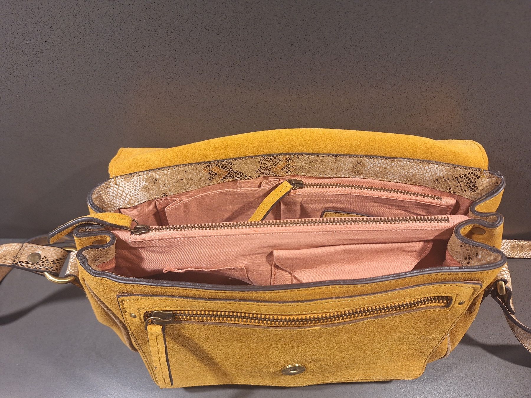 Sessun Borse da donna: Sessùn Leder Handtasche Gelb/Python-Look – NEU – Nuovo e nell'imballaggio originale da Zürich venduto da Susan1510 1