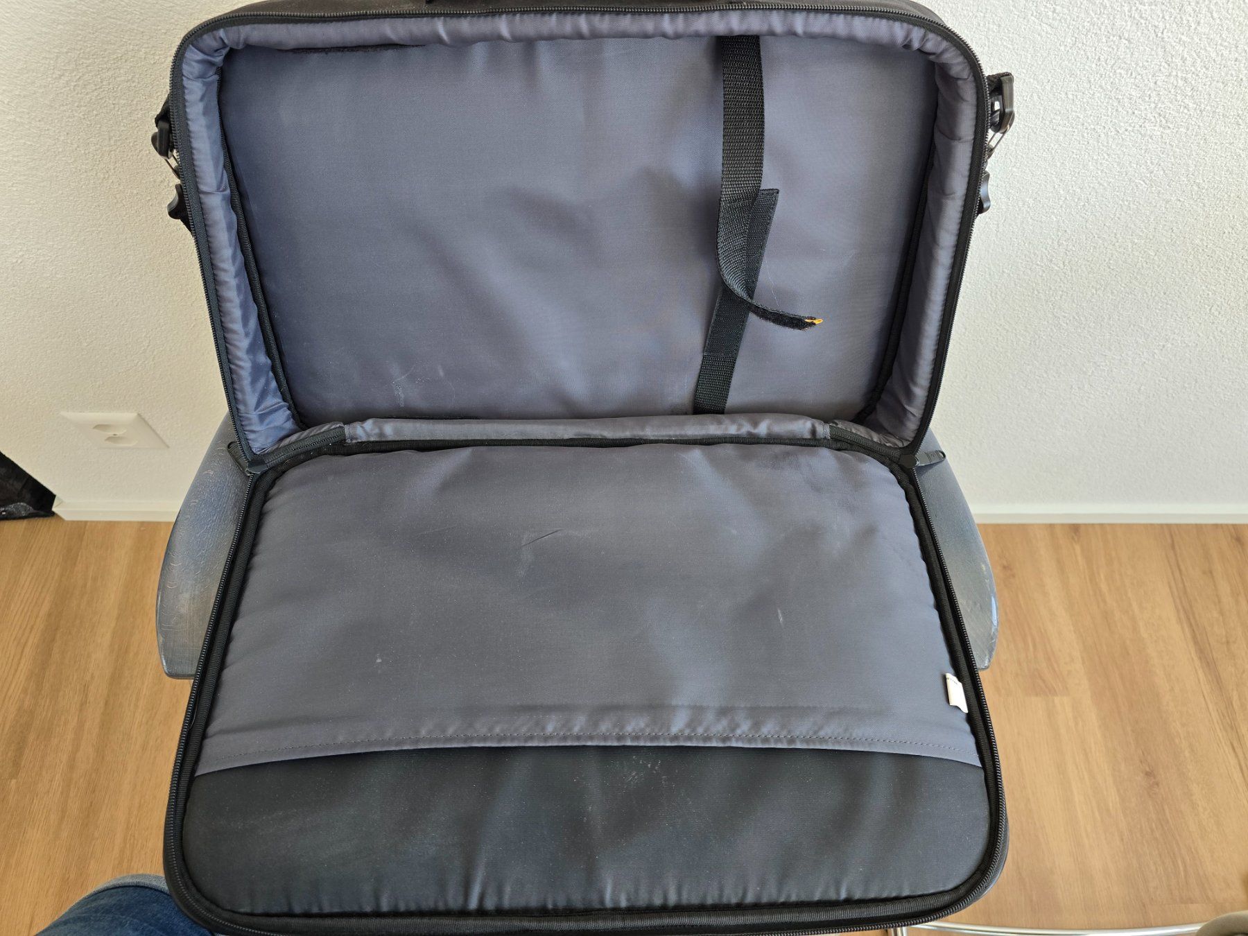 Borse: Laptoptasche CASE LOGIC schwarz – Nuovo (secondo la descrizione) da Rorschacherberg venduto da Scharfeegge 3