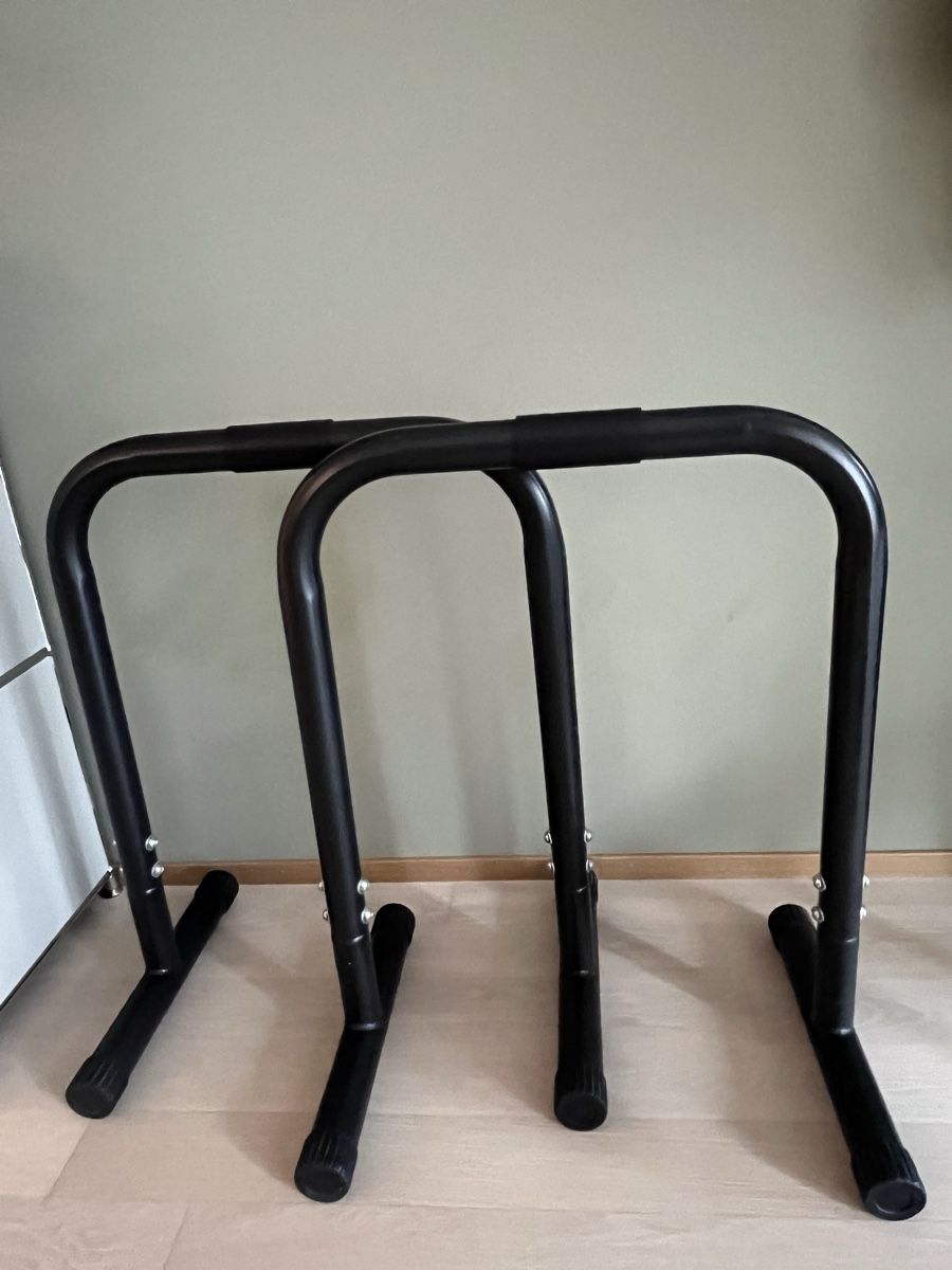 Vélos d'appartement: Parallettes / Dip-Barren schwarz – D'occasion à Winterthur par man2037 3