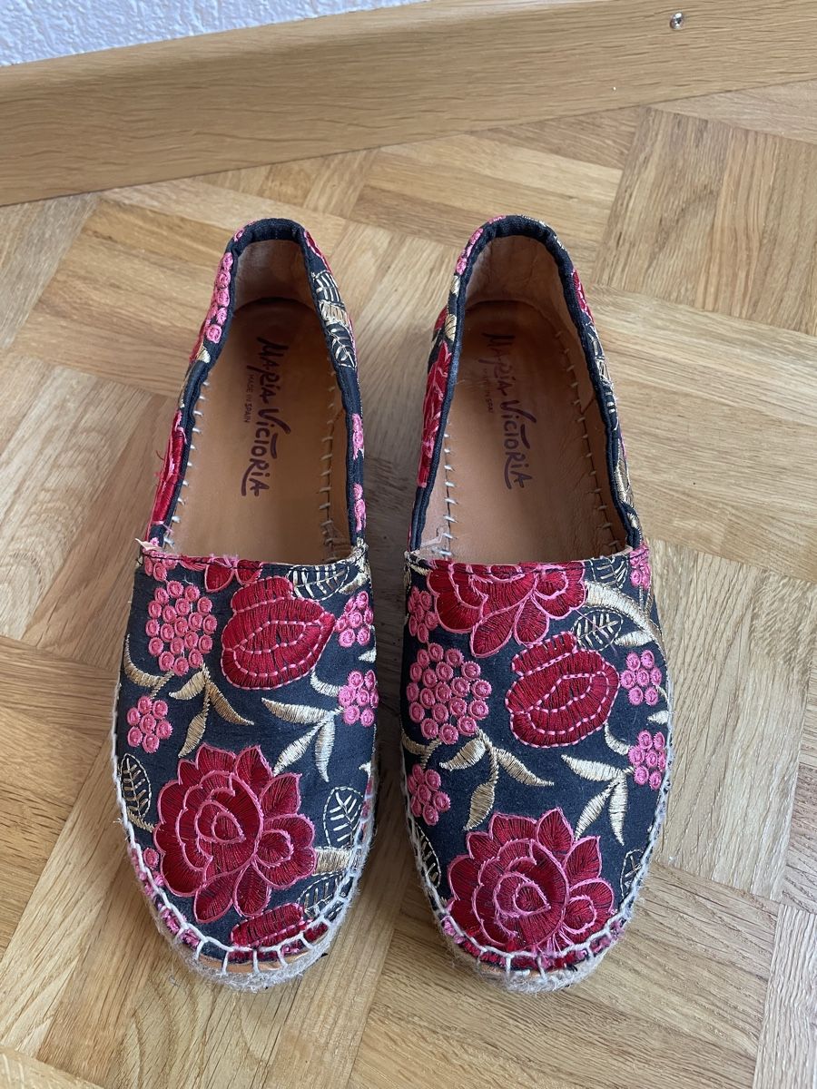 Scarpe da donna: Bestickte Leder-Espadrilles aus Ibiza – Nuovo (secondo la descrizione) da Unterengstringen venduto da TizianaRK 1