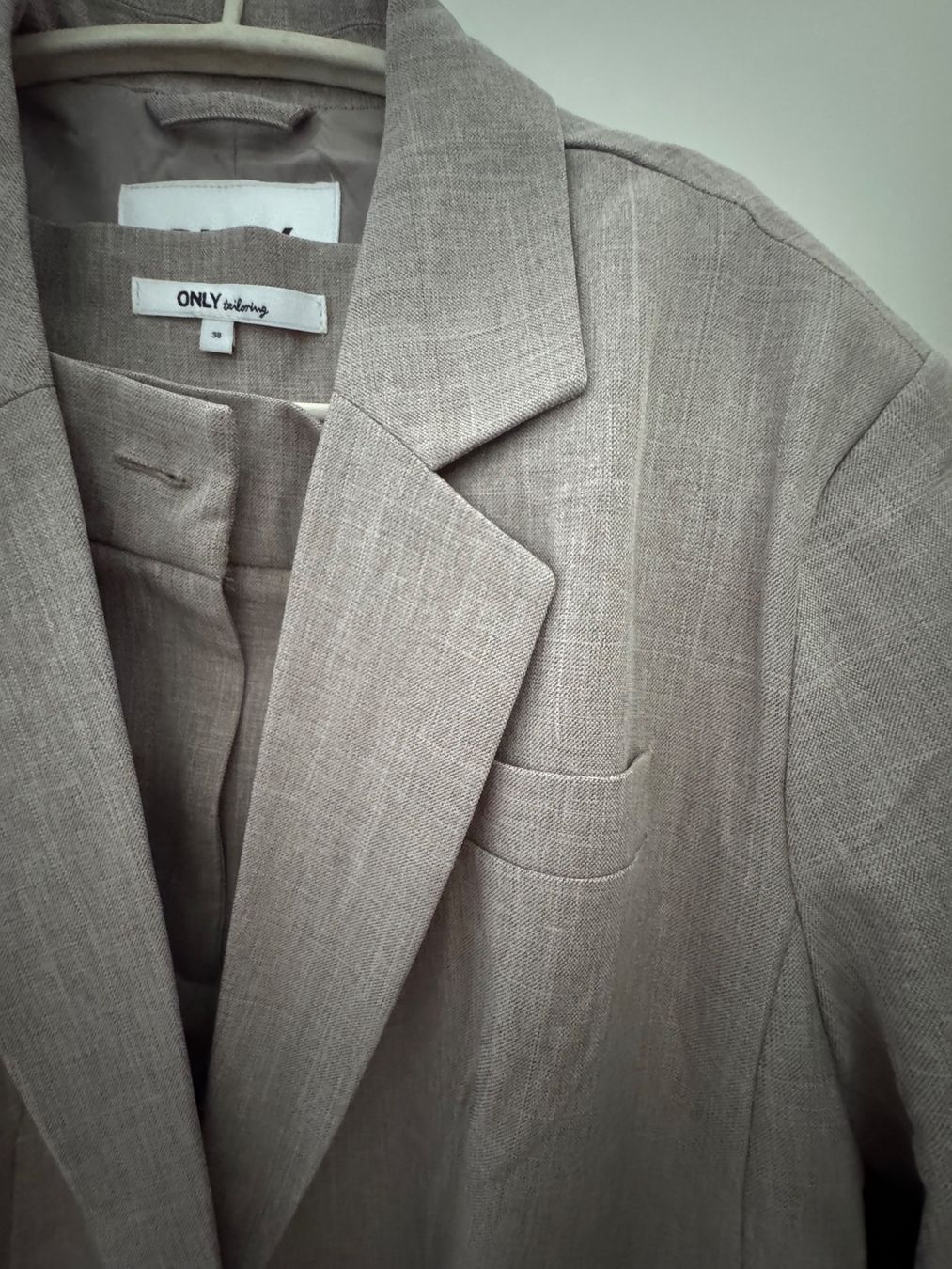 Completi & Tailleur: Only Anzug mit Bermuda Gr s-m – Nuovo e nell'imballaggio originale da Thun venduto da Iriska77 4
