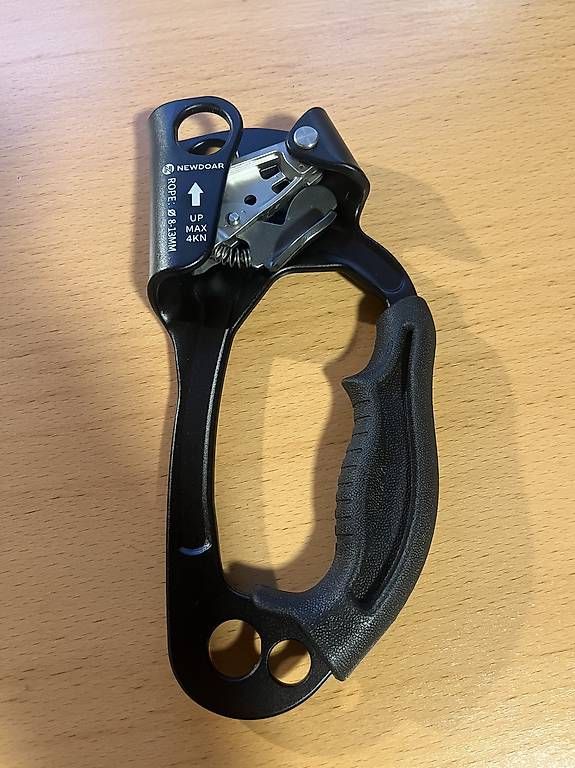 Kletterwände & Klettergriffe: Handsteigklemme  – Gebraucht aus Oberwil (Dägerlen) von Teddy89