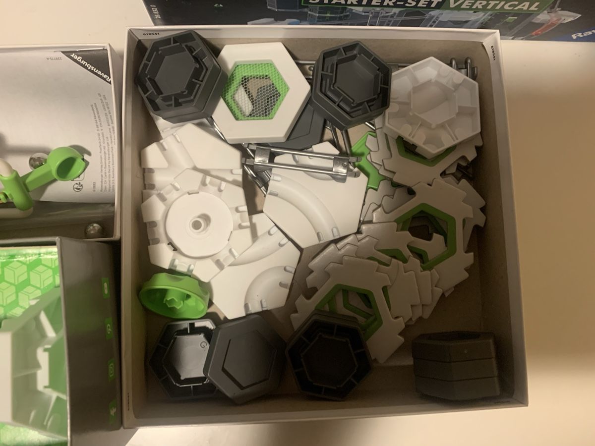 Ravensburger Kit di costruzioni: Gravitrax Set: Starter-Set, Go, Elevator, Katapult Top! – Usato da Gebenstorf venduto da RetroFuture 5