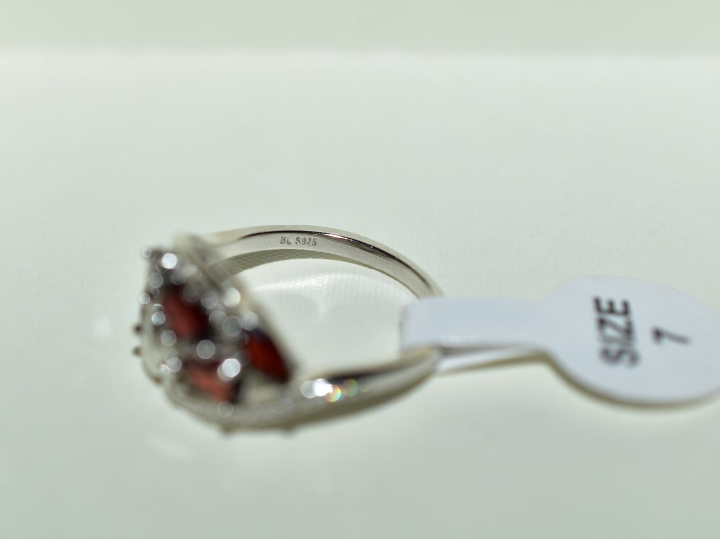 Anelli: Ring mit Granat aus Sterling Silber, Gr. 7, neu – Nuovo e nell'imballaggio originale da Laufen venduto da flowerfan 2