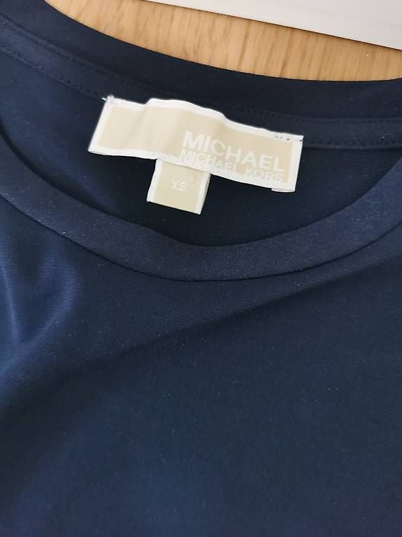 Vestiti: Kleid dunkelblau MICHAEL KORS in XS – Usato da Egg b. Zürich venduto da Alexandra_Frei 1