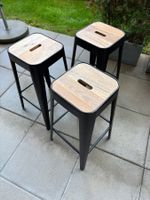 Barhocker Metall schwarz Holz Sitzfläche gebraucht / 3 Stück
