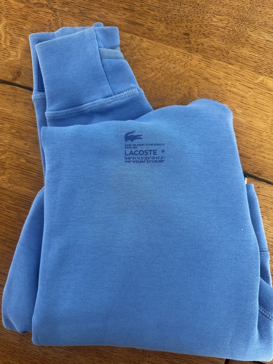 Lacoste Maglioni & Felpe: LACOSTE Pullover Kapuze Grösse 34  – Nuovo (secondo la descrizione) da Niederwangen BE venduto da len_9tlh 2