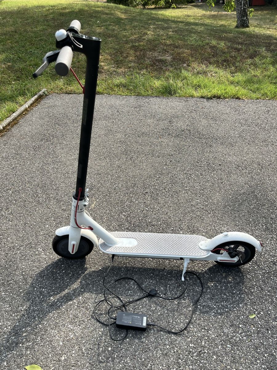 Xiaomi Kickboard: Trottinette Xiaomi Mi – Defekt aus Meyrin von leolea