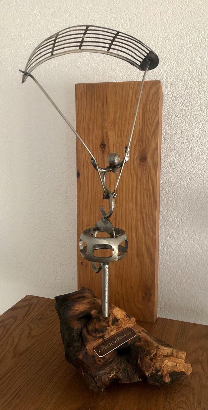 Sport dell'aria & Aquiloni: Gleitschirm Paraglider Skulptur Trophäe – Nuovo (secondo la descrizione) da allschwil venduto da Admin1456 1