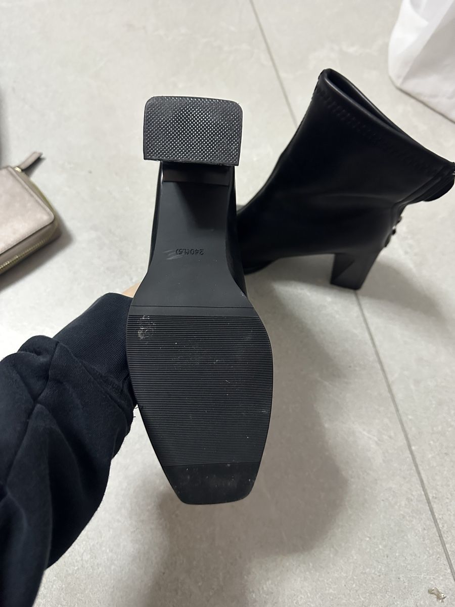 Scarpe da donna: Schwarze Stiefeletten,Gr. 37 – Nuovo (secondo la descrizione) da Ottenbach venduto da Irinaberther 1