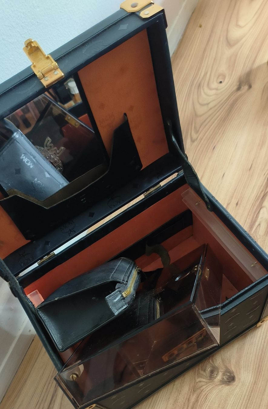 Mcm Valigie: MCM Kosmetik Koffer – Usato da Beringen venduto da Holly.80 5
