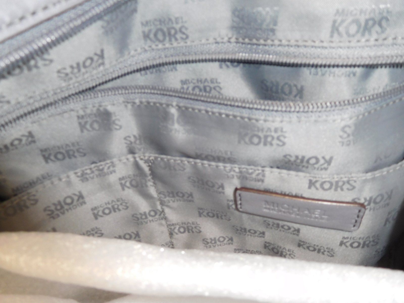 Michael Kors Borse da donna: Wunderschöne Echt Leder Tasche MICHAEL KORS grau NEU – Nuovo (secondo la descrizione) da Holziken venduto da Rupe 7