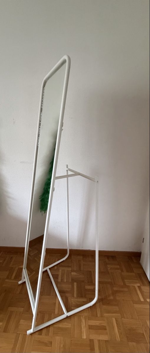 Ikea Specchi: Miroir sur pied blanc (KNAPPER Ikea) – Nuovo (secondo la descrizione) da Genève venduto da mel_fc67 1