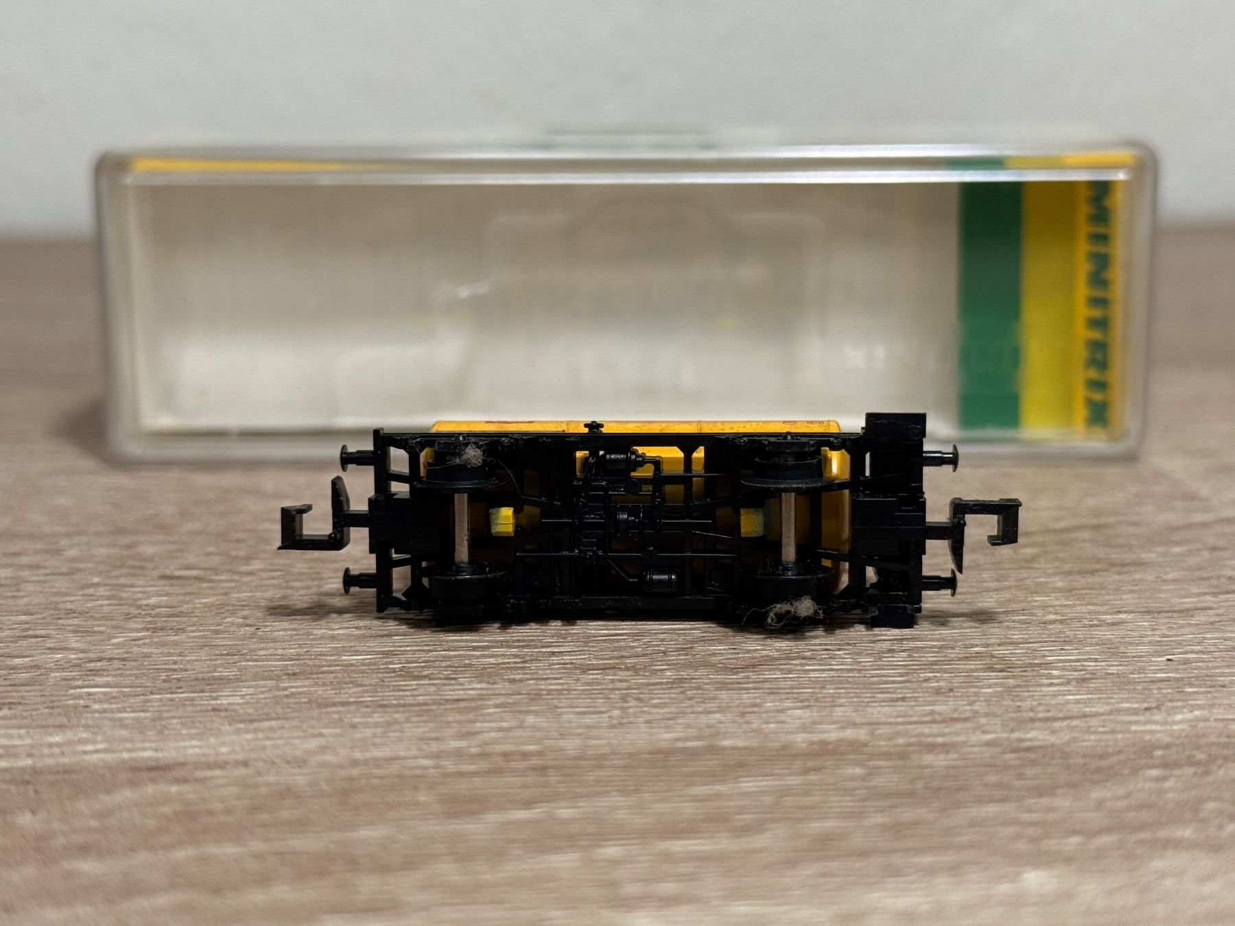 Trix Modellini di ferrovie: Minitrix N 3541 Kesselwagen Shell – Usato da St-Aubin-Sauges venduto da tantome 3