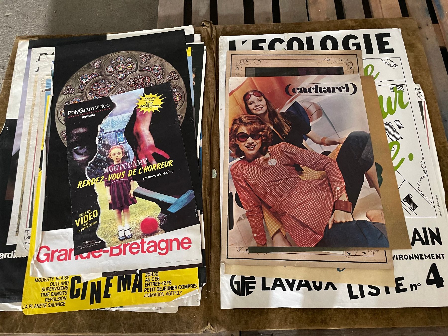 Poster & Bilder: Lots d affiches divers – Defekt aus La Croix (Lutry) von netrajet 4
