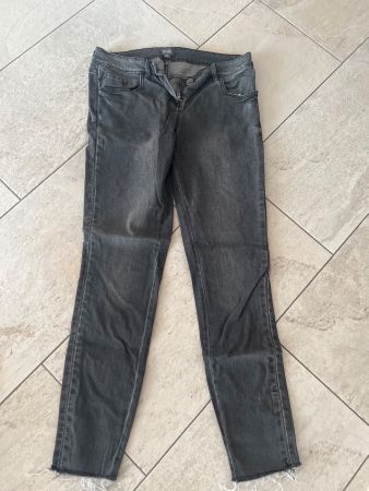 Jeans grau/Schwarz Gr .40 neu