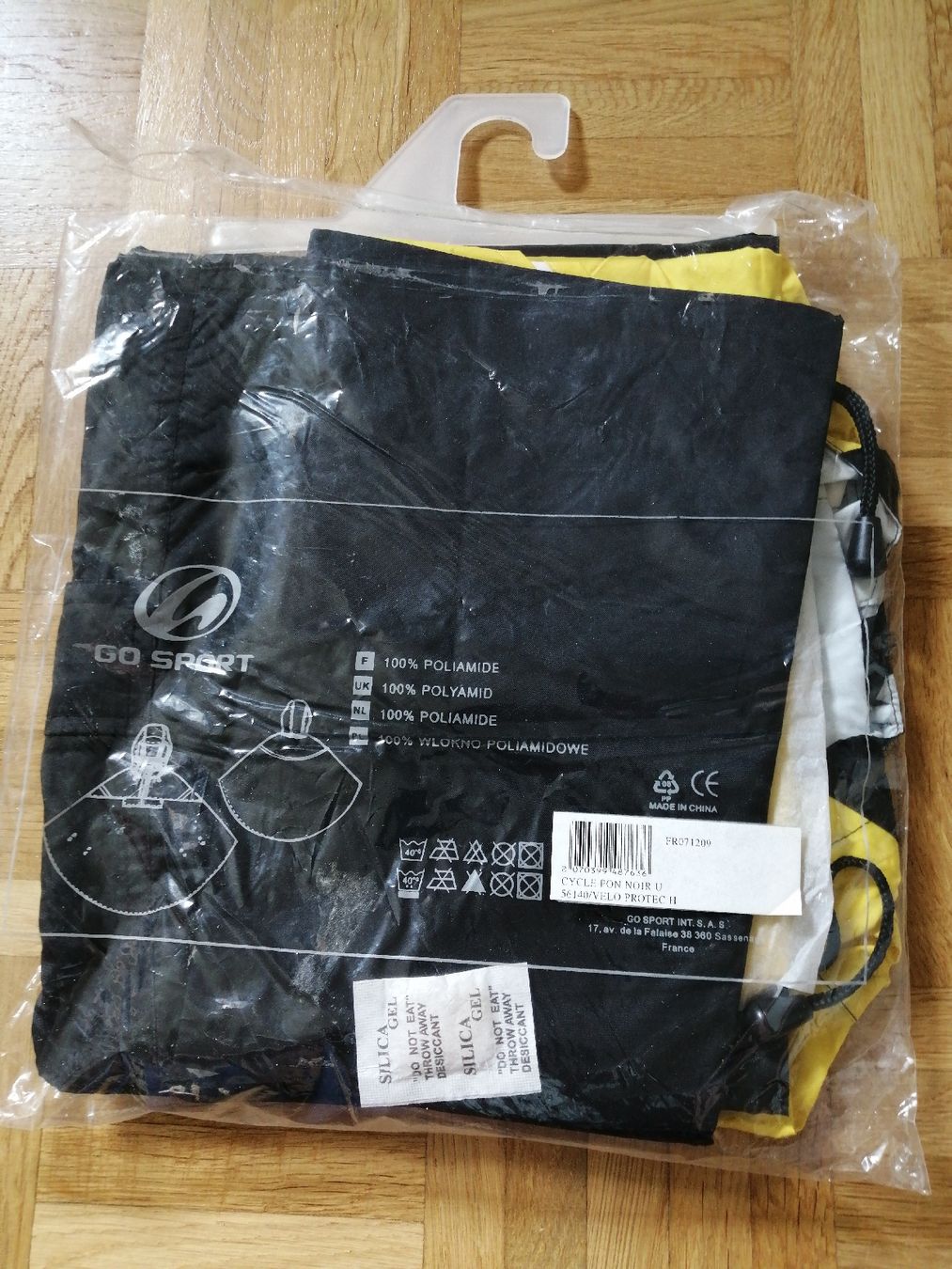 Altro in  Abbigliamento & Accessori: Poncho imperméable vélo, taille unique, neuf – Nuovo e nell'imballaggio originale da La Tour de Trême venduto da mar_p78p 1