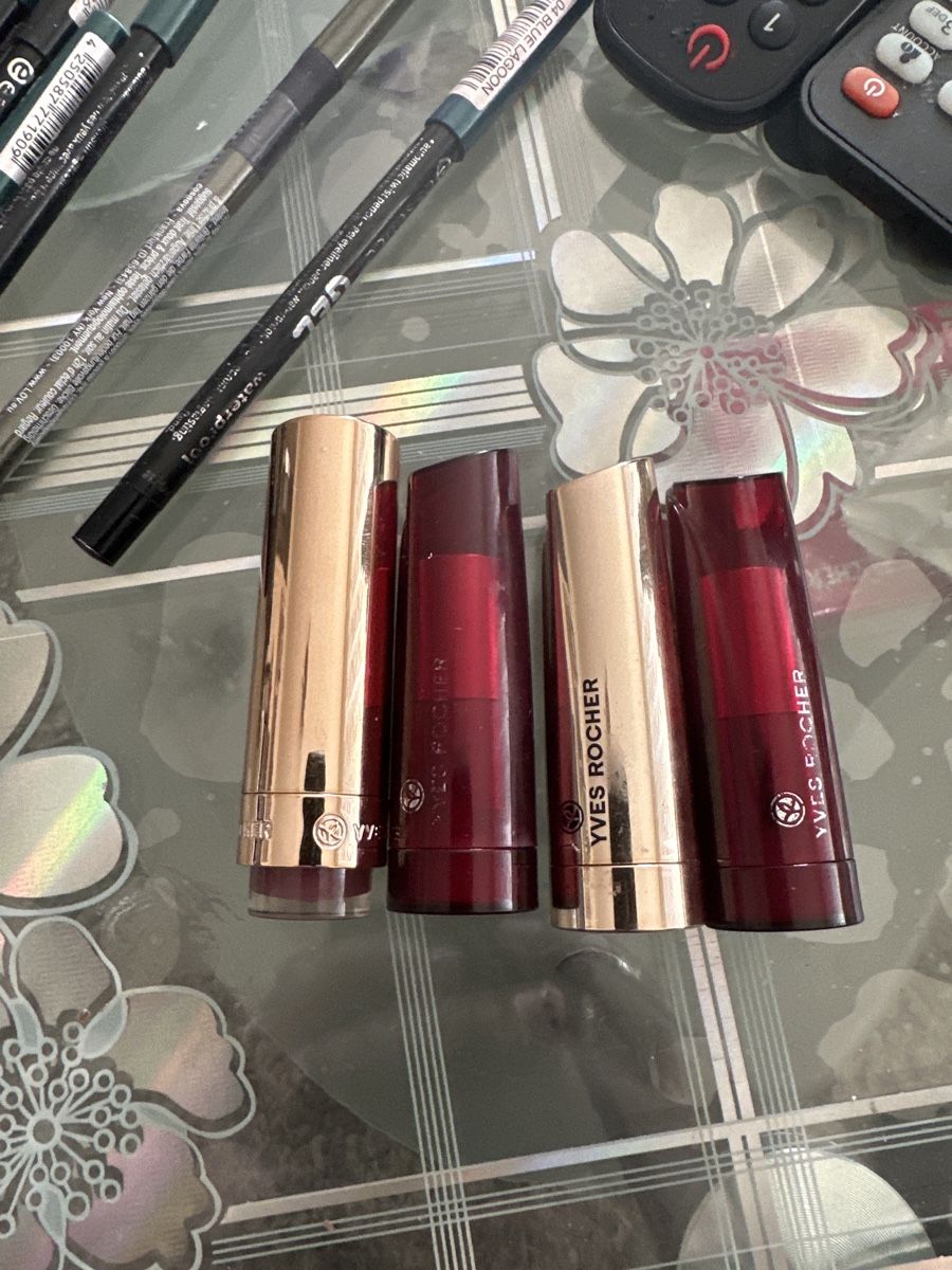 Yves Rocher Make-up: 4 Yves Rocher Lippenstifte – Nuovo (secondo la descrizione) da uzwil venduto da Semkii.j