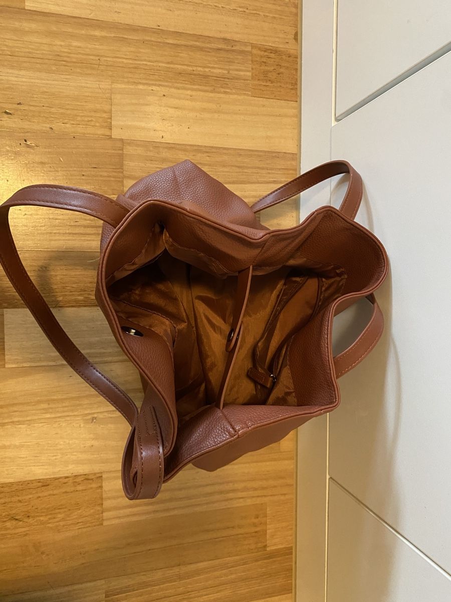 Tom Tailor Borse da donna: Braune Handtasche / Shopper aus Kunstleder – Usato da Zürich venduto da nin_y8my 1