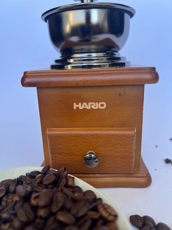 Hario Küchengeräte: HARIO Kaffeemühle aus Japan Edles Holzdesign neuw. funkt. – Neu (gemäss Beschreibung) aus Oberhofen Thun'see von SwissTreasure 6