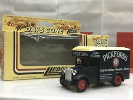Lledo Models of Days Gone - Pickfords Van - Rarität!