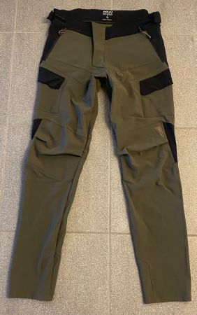 AGU Venture Radhose Herren grün Grösse XL gebraucht