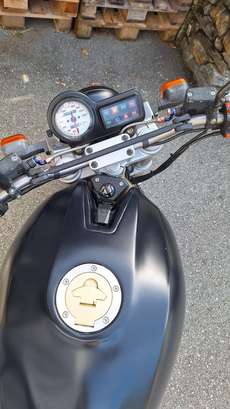 Ducati Strasse: Ducati Monster 900 – Gebraucht aus Grimisuat von Irie 6