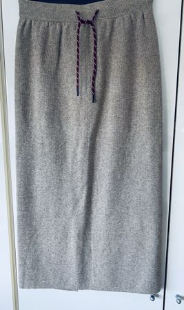 FABRIKNEUER STRICKJUPE GRÖSSE M BEIGE