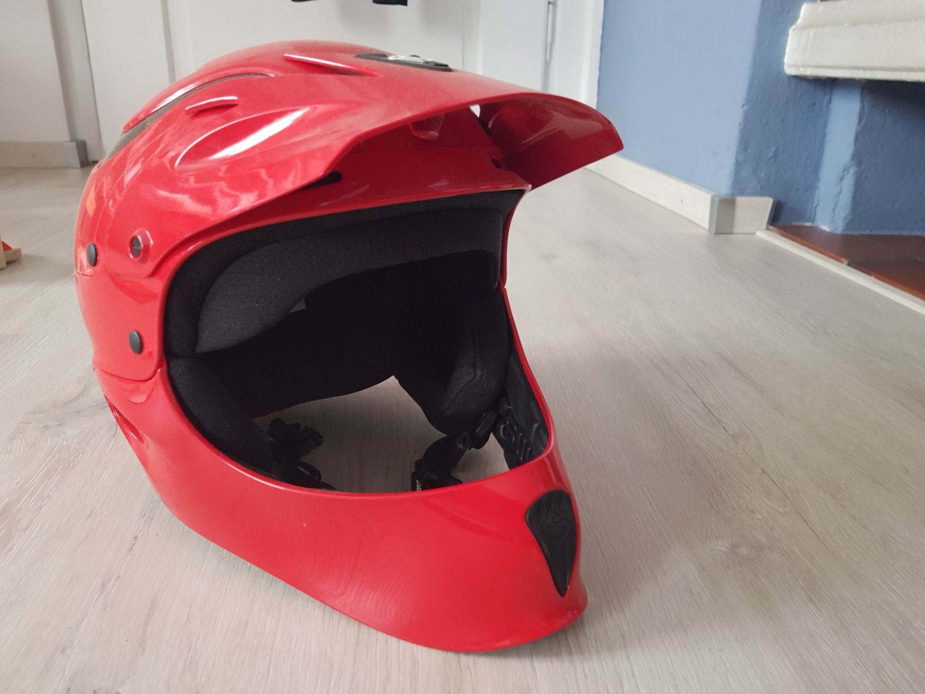 Caschi: Helm Wildwasser – Usato da Uhwiesen venduto da buleyupi